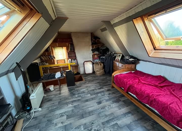 2 bed stone house for sale near Bonen