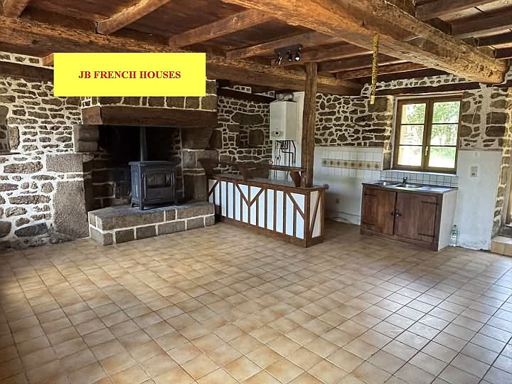 5 bed stone house for sale near Mantilly
