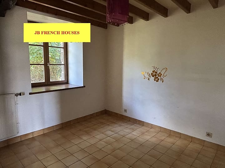 5 bed stone house for sale near Mantilly