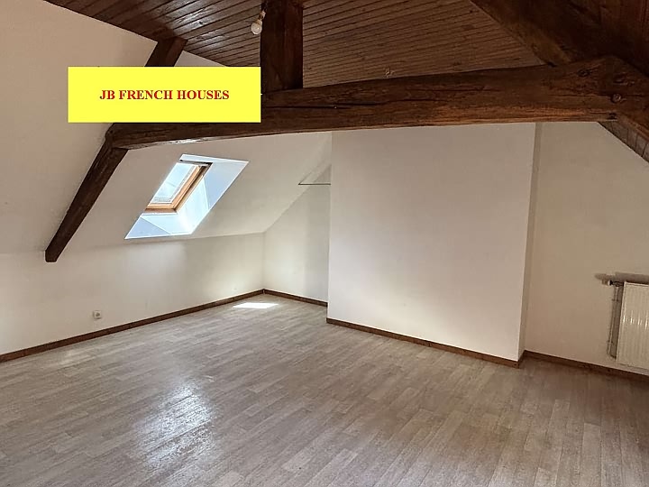 5 bed stone house for sale near Mantilly