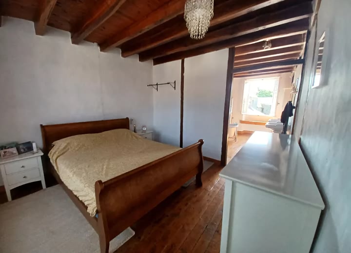 5 bed stone house for sale near Naillat