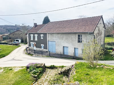 Maison en pierre de 2 chambres à vendre près de Jartaud
