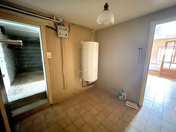Maison en pierre de 2 chambres à vendre près de Jartaud