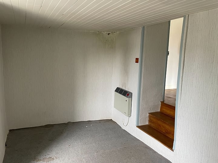Maison en pierre de 2 chambres à vendre près de Jartaud