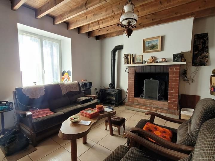 2 bed stone house for sale near Bion
