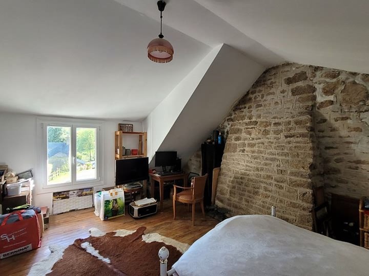 2 bed stone house for sale near Bion