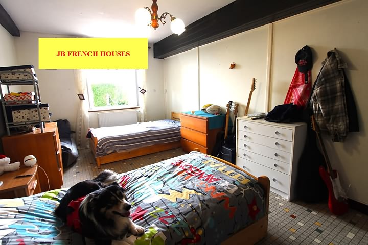 3 bed stone house for sale near Lesbois