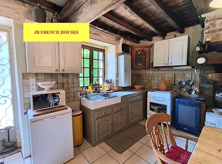 3 bed stone house for sale near Lesbois
