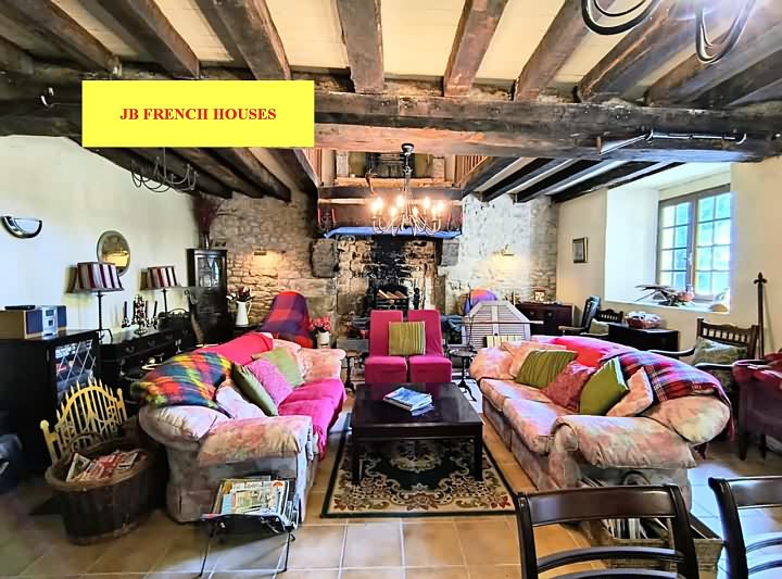 3 bed stone house for sale near Lesbois
