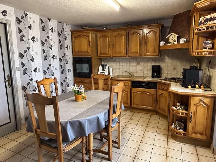 5 bed stone house for sale near Lesbois