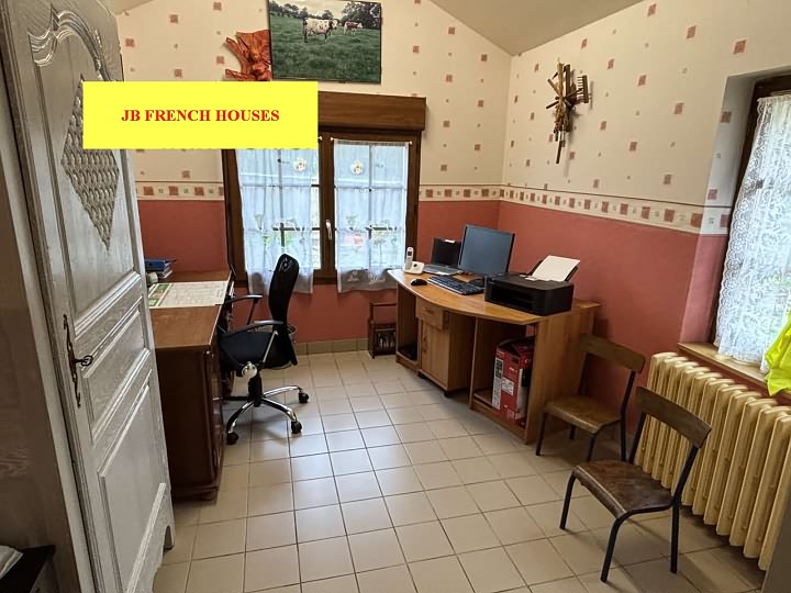 5 bed stone house for sale near Lesbois