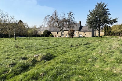 6 bed stone house for sale near Lesbois