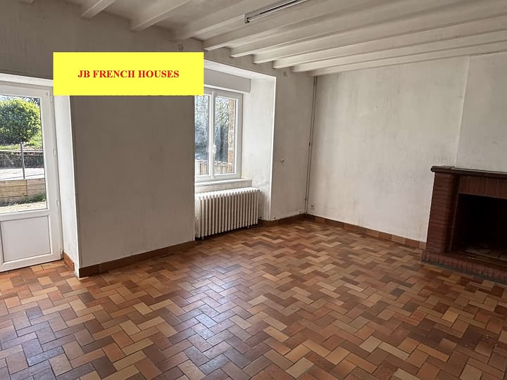 6 bed stone house for sale near Lesbois