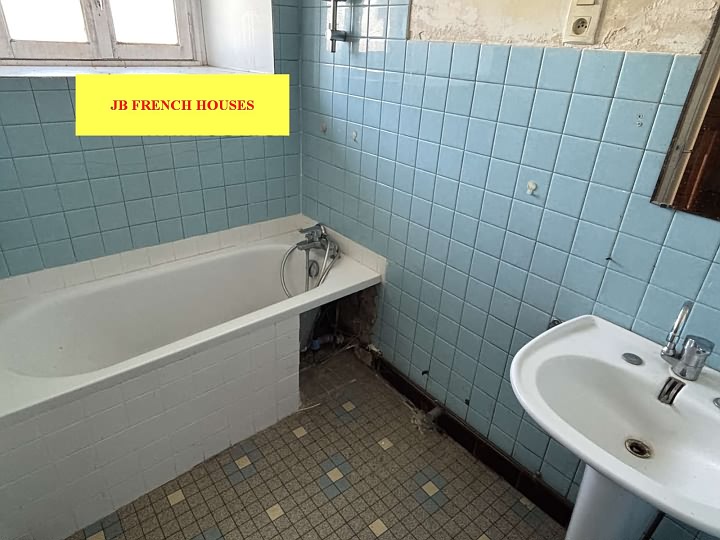 6 bed stone house for sale near Lesbois