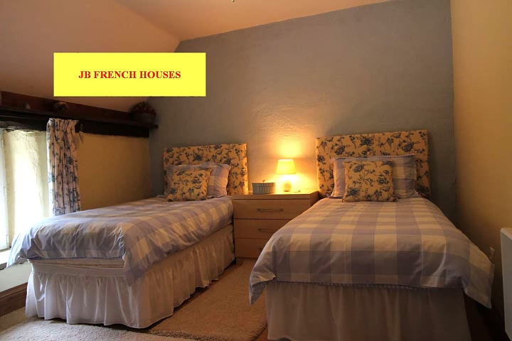 6 bed stone house for sale near Mantilly