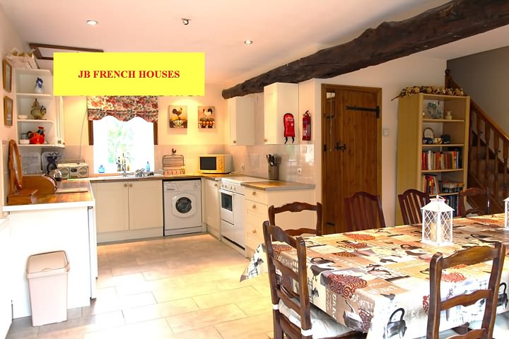6 bed stone house for sale near Mantilly