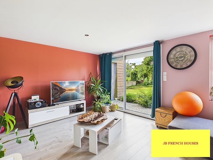 3 bed stone house for sale near Nécy