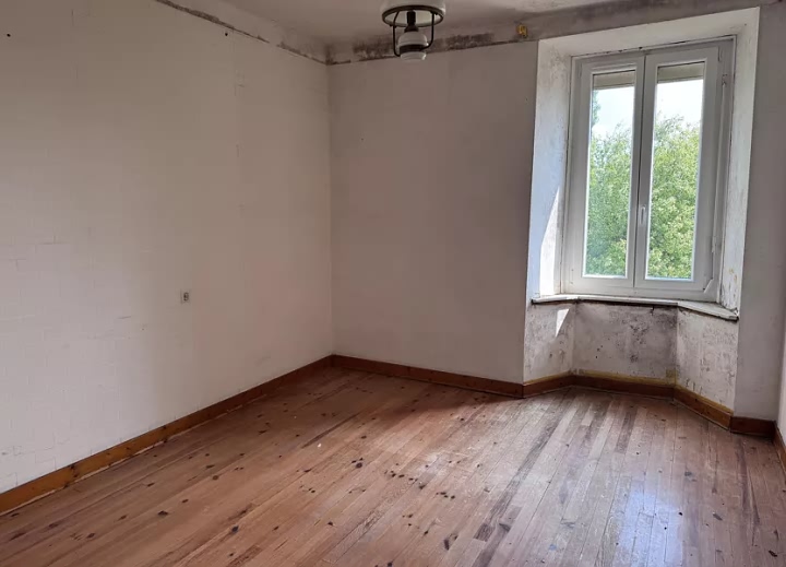 6 bed stone farmhouse for sale near Bonen