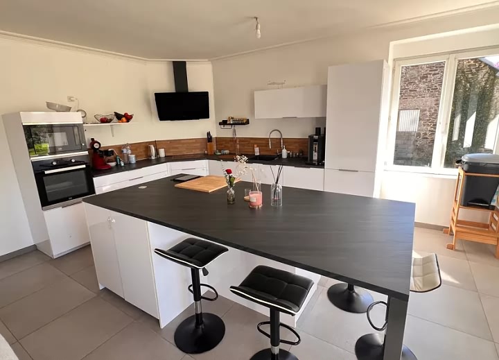 3 bed manor house for sale near Bonen