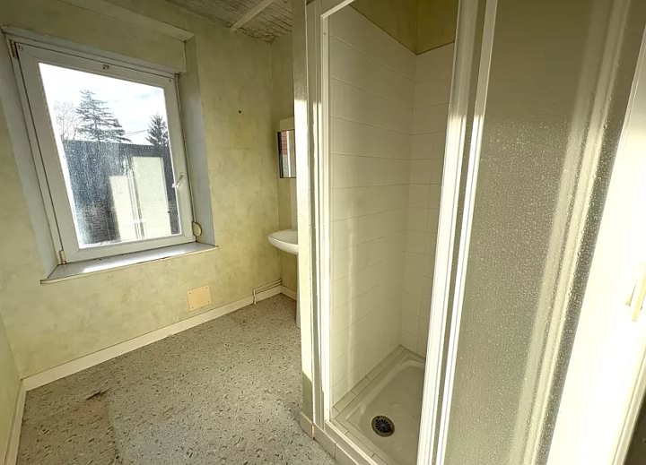 Maison en pierre de 3 chambres à vendre près de Bothoa