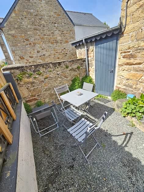 3 bed stone house for sale near Kerurien