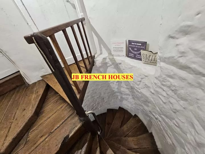 3 bed stone house for sale near Kerurien
