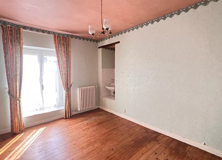 3 bed stone house for sale near Kerurien