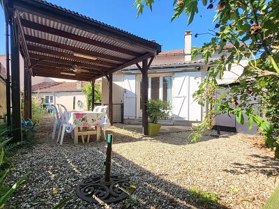 4 bed stone house for sale near Monas