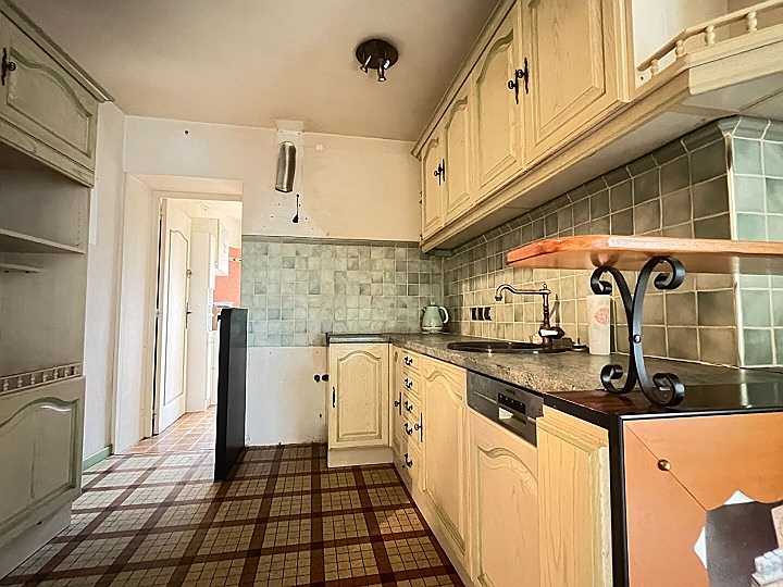 4 bed stone house for sale near Monas