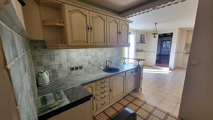 4 bed stone house for sale near Monas