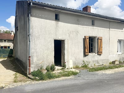Stone house to renovate near Monas