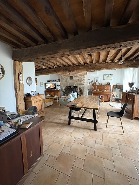 5 bed stone house for sale near Suaux