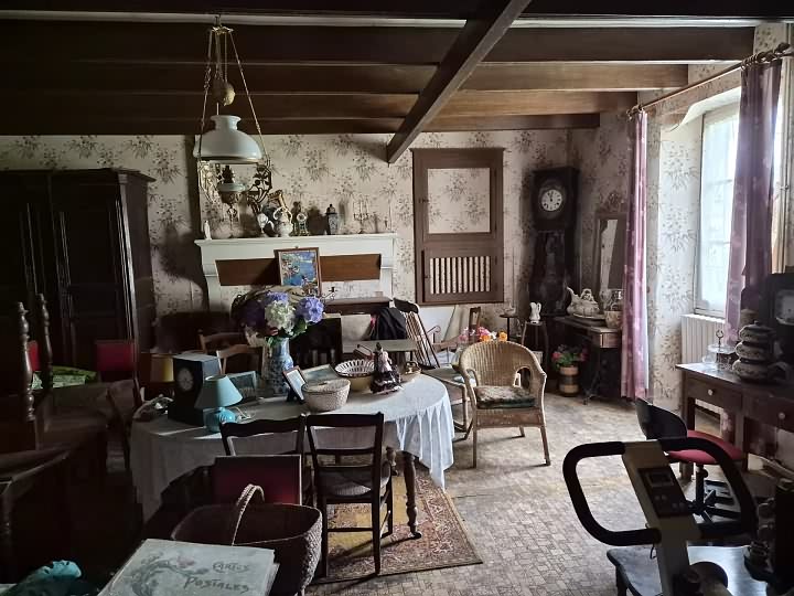 2 bed stone house for sale near Chez Vécant