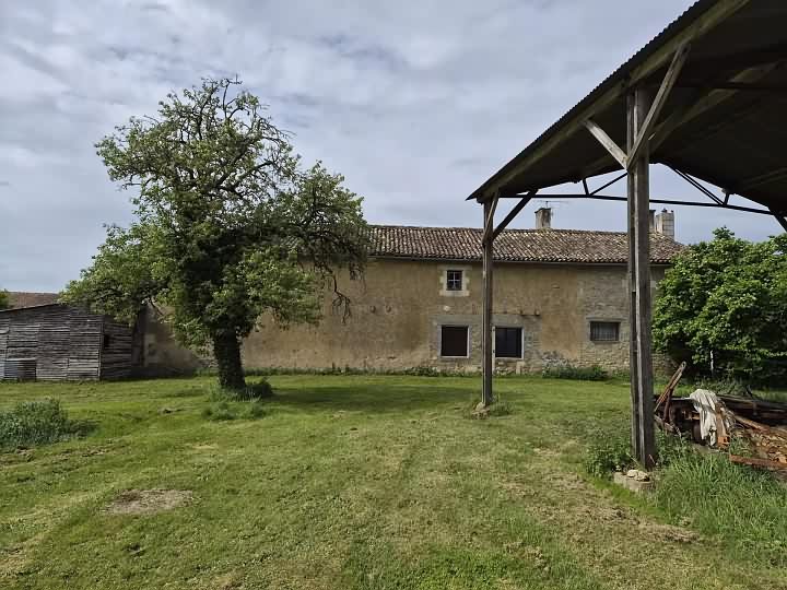 2 bed stone house for sale near Chez Vécant