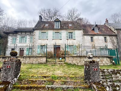 Stone house to renovate near Farges