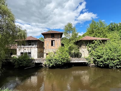 Watermill to renovate near Farebout
