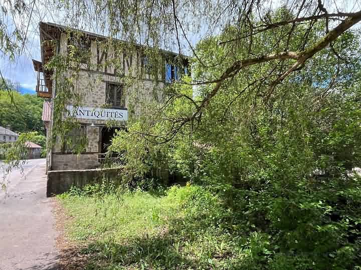 Watermill to renovate near Farebout