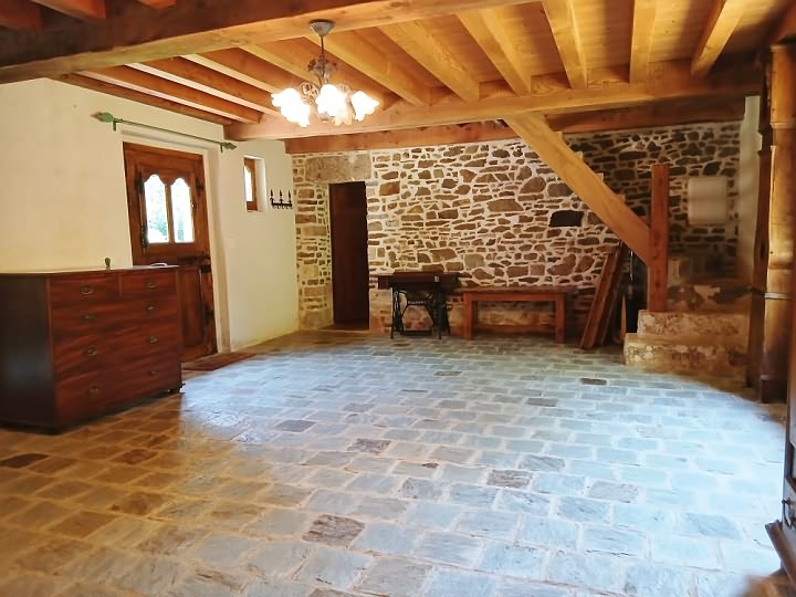 2 bed stone house for sale near Néhou