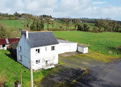 4 bed stone house for sale near Kergloff