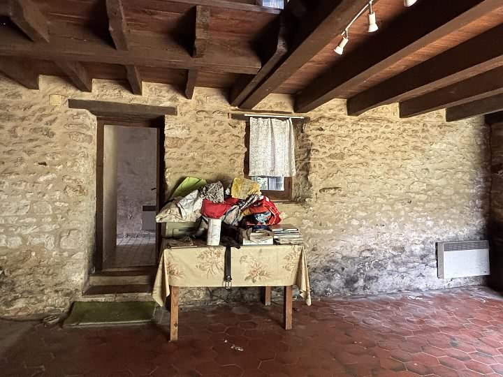 52 bed stone house for sale near Aubas