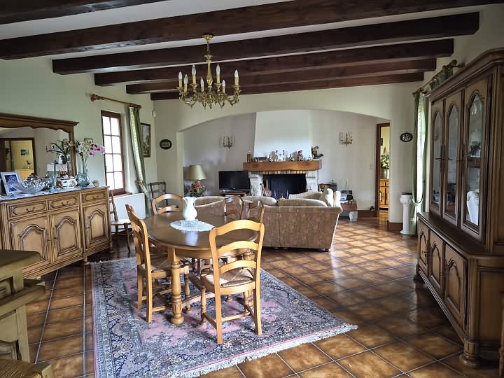 4 bed stone house for sale near Goulat