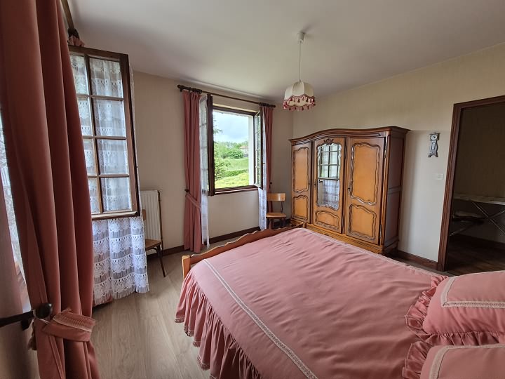 4 bed stone house for sale near Goulat