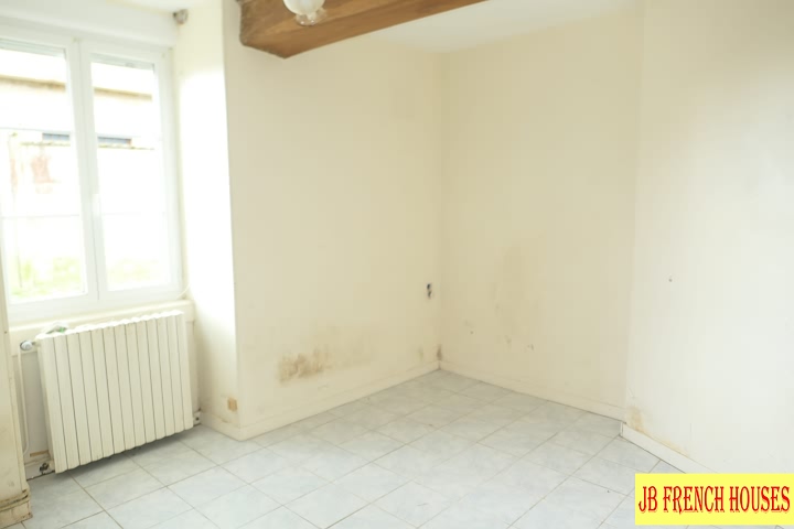 3 bed stone house for sale near Jarry