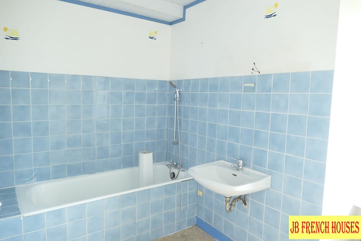 3 bed stone house for sale near Jarry