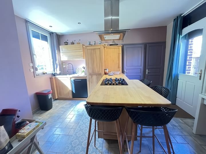 3 bed farmhouse for sale near Lambus
