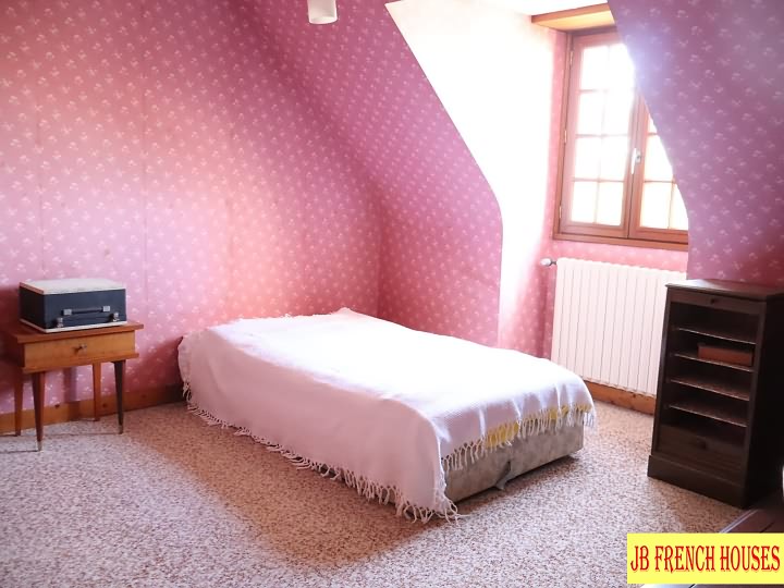 4 bed house for sale near Vengeons