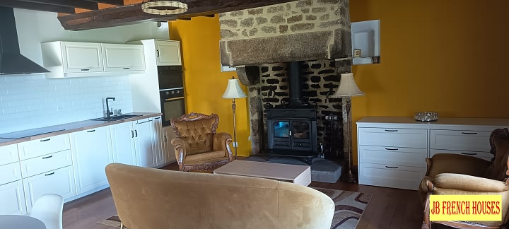 2 bed stone house for sale near Vengeons