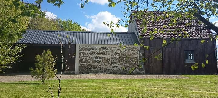 2 bed stone house for sale near Vengeons