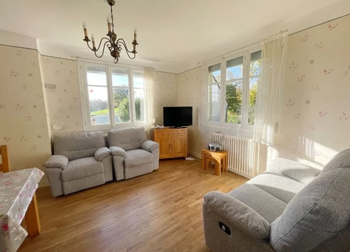 2 bed house for sale near Bonen