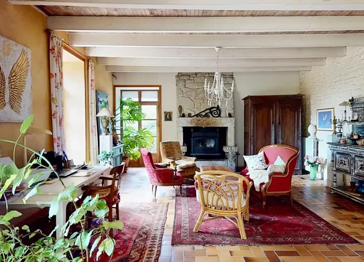 4 bed stone house for sale near Bonen